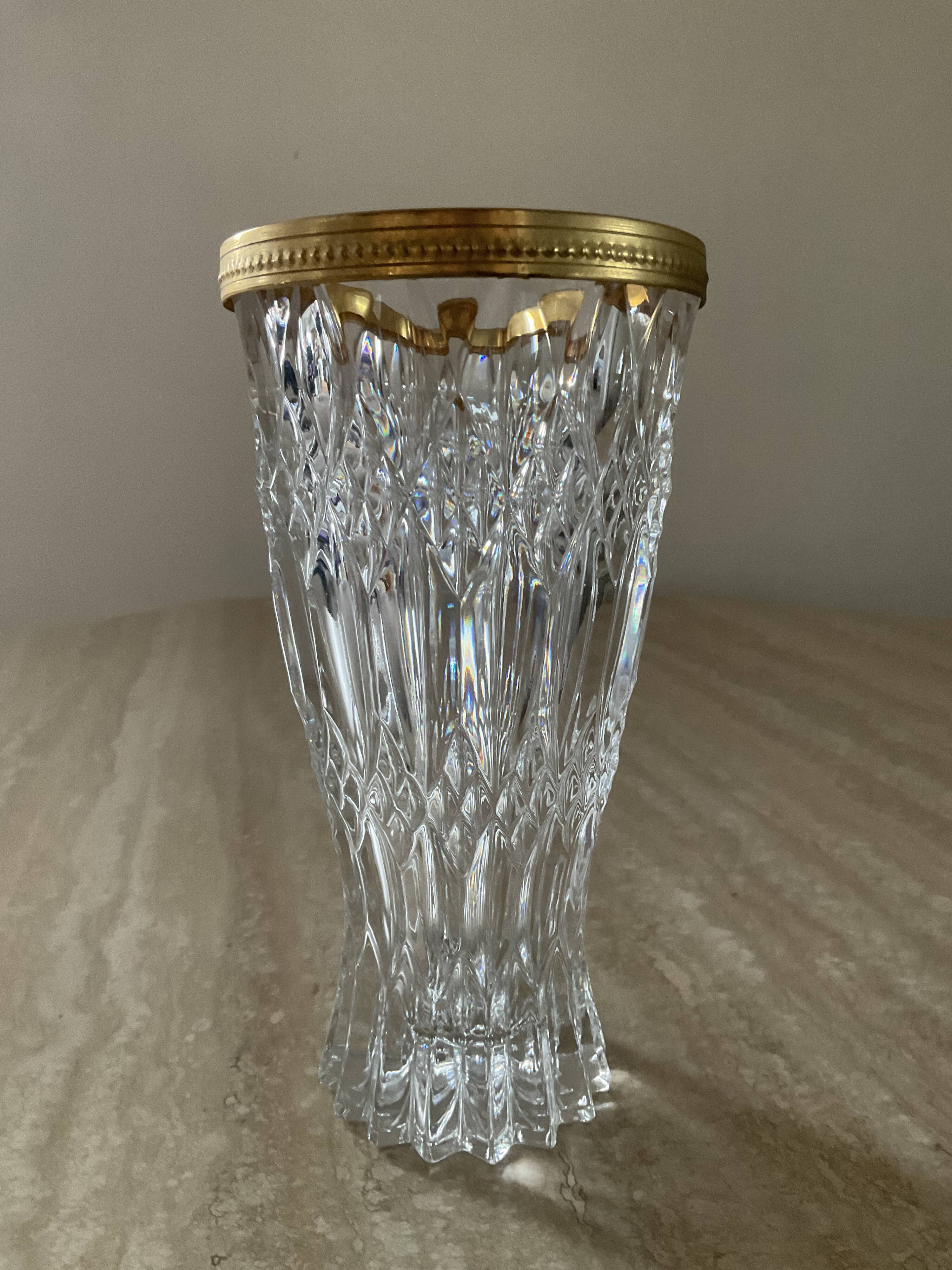 Vintage vase in chiseled Bohemian crystal from the 70s