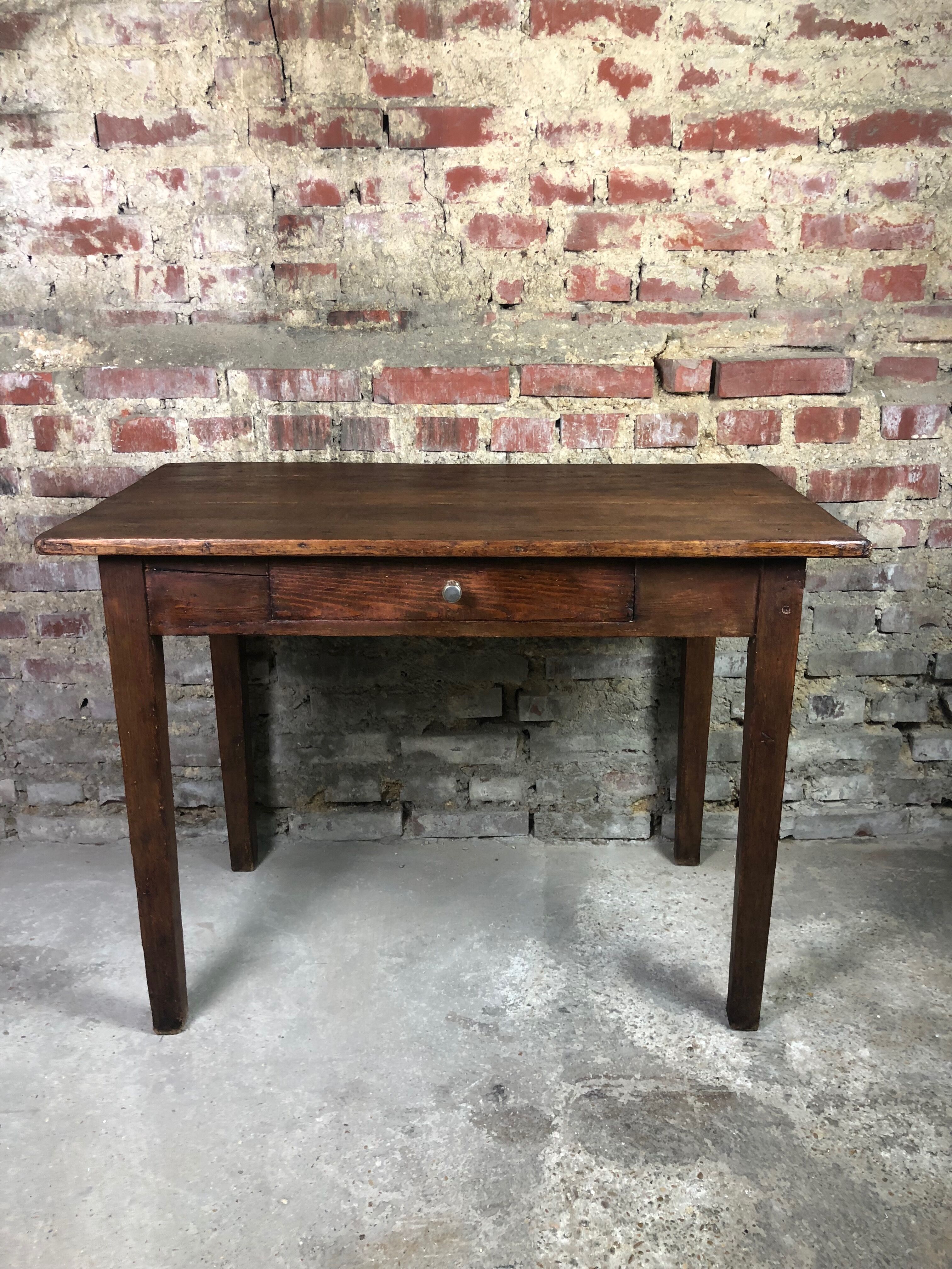 Side table / small desk in waxed walnut fir 1900s/1920s