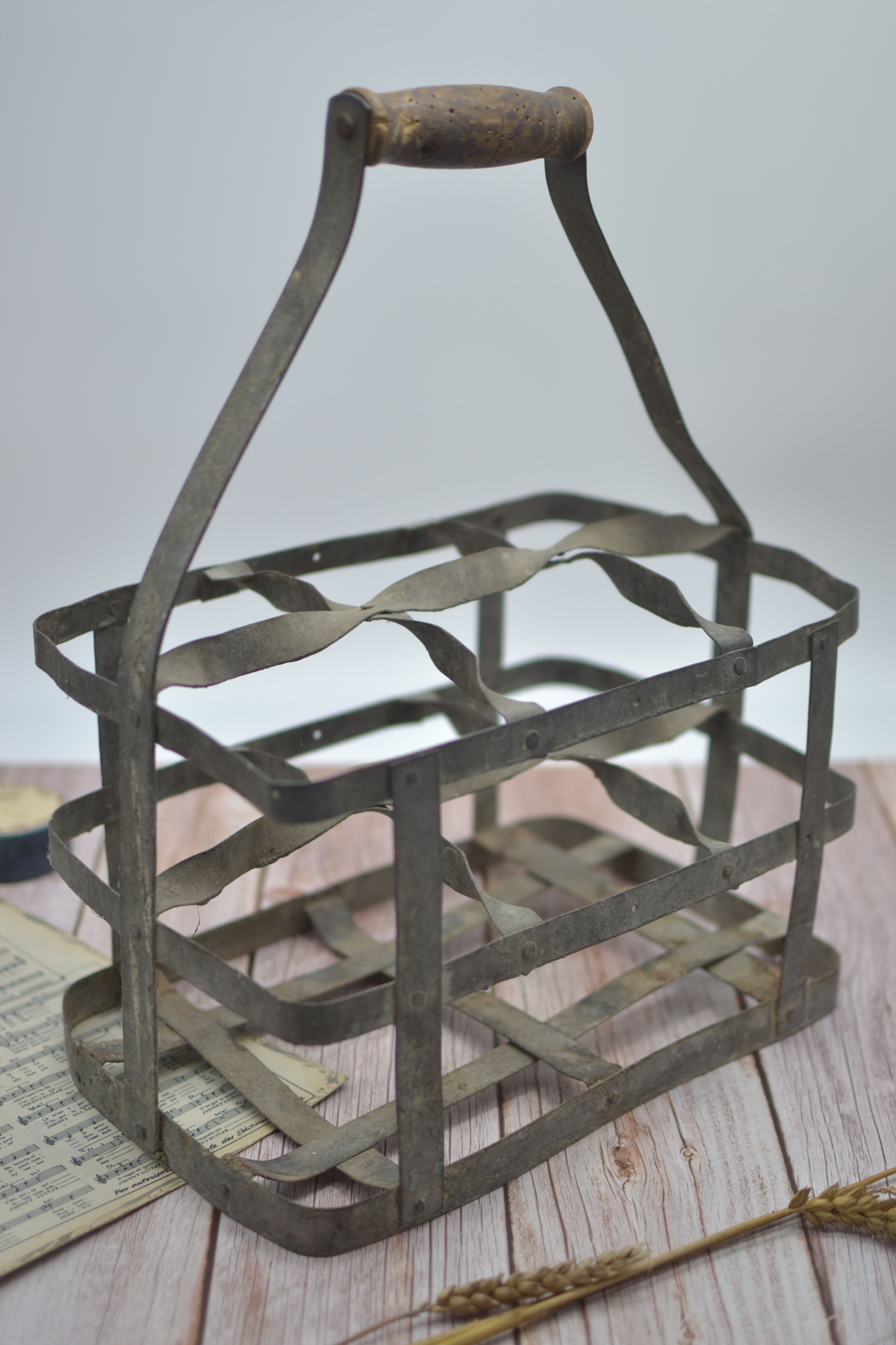 Porte 6 bouteilles en métal/zinc galvanisé et manche en bois