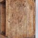 Table de chevet ancienne en bois, poignées latérales ajourées, fin XIXe
