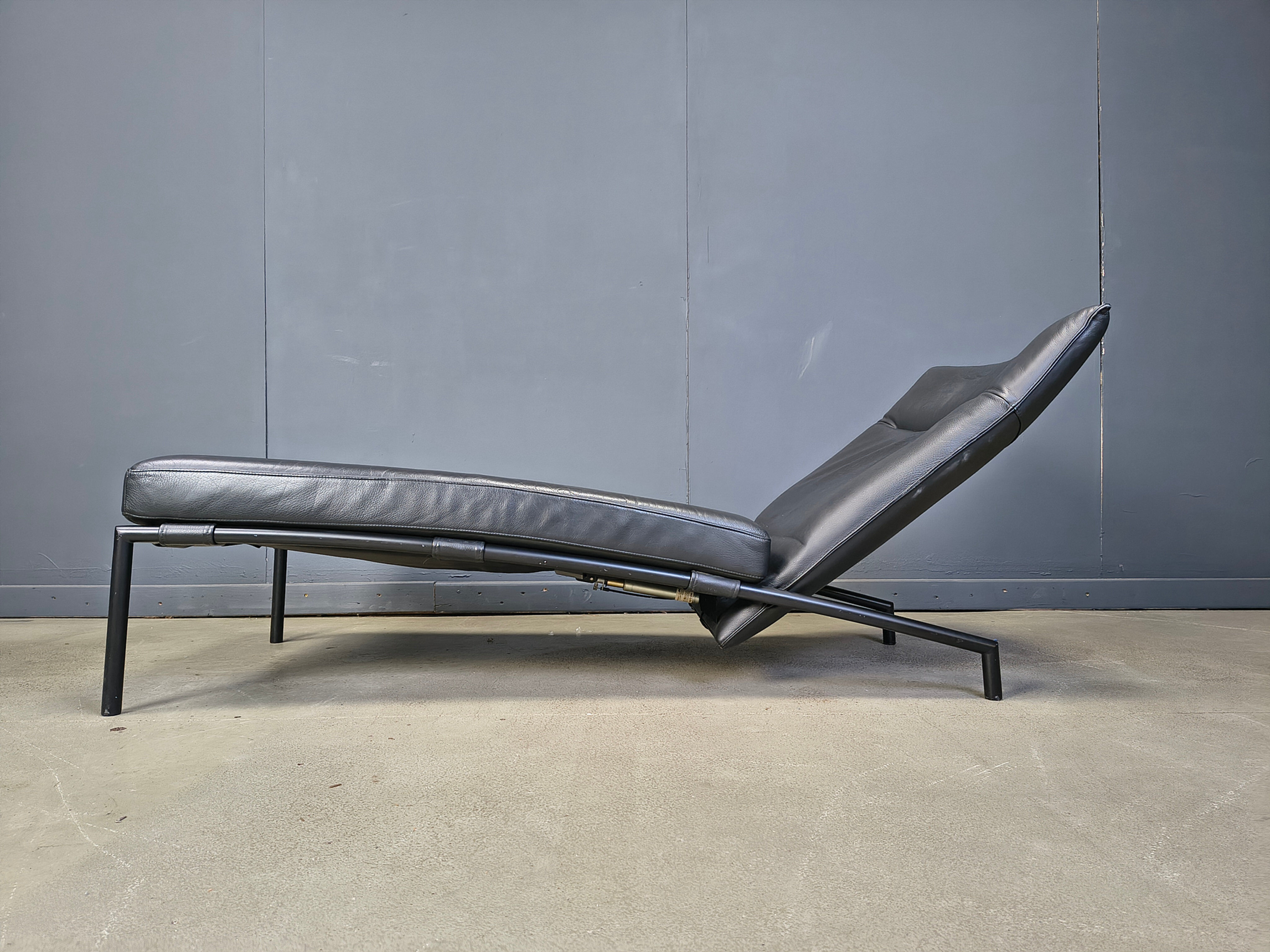 Vintage black leather chaise longue by Peter Mally for Cor, 1990s