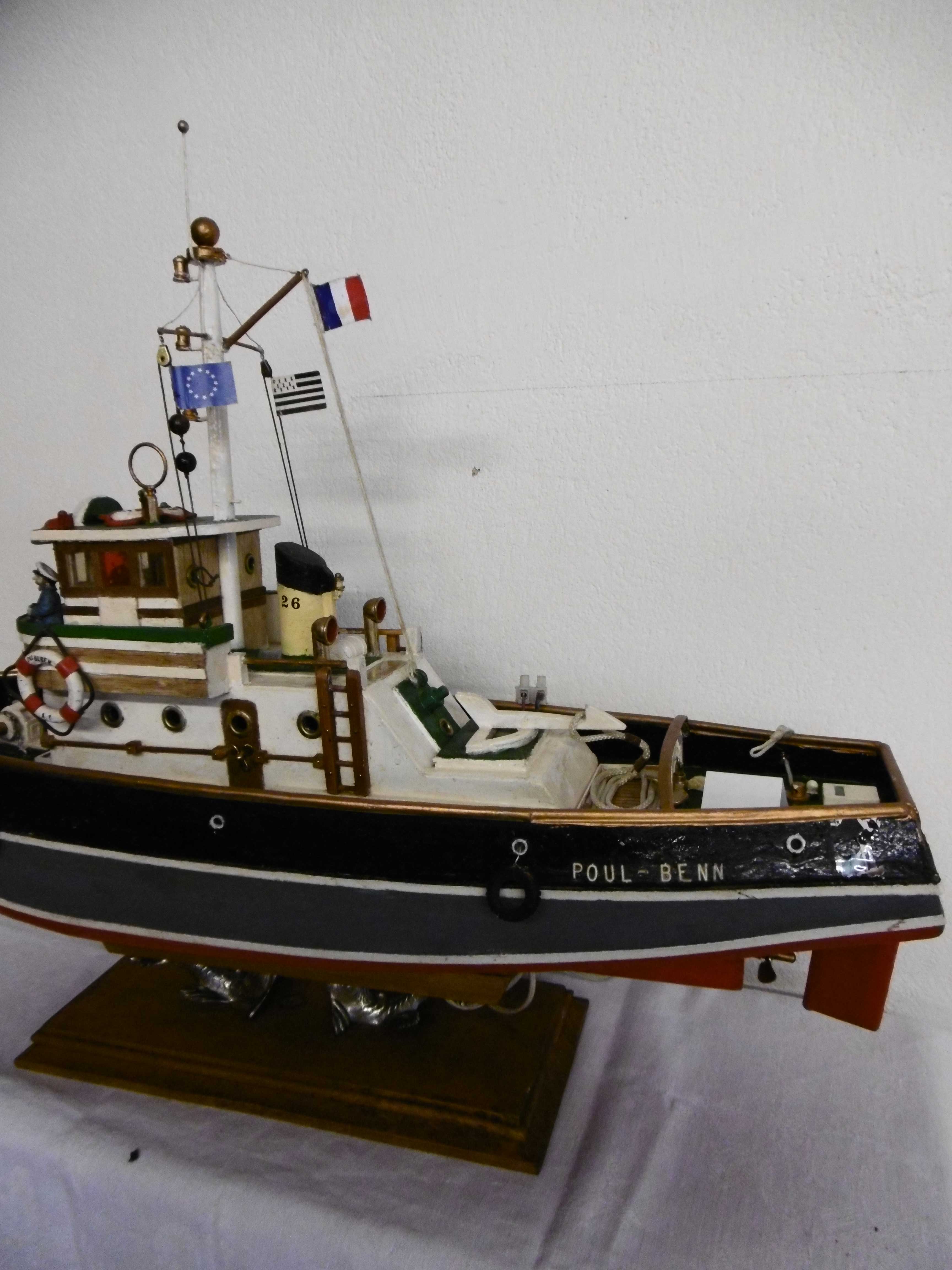 Maquette de bateau, remorqueur abeille 26