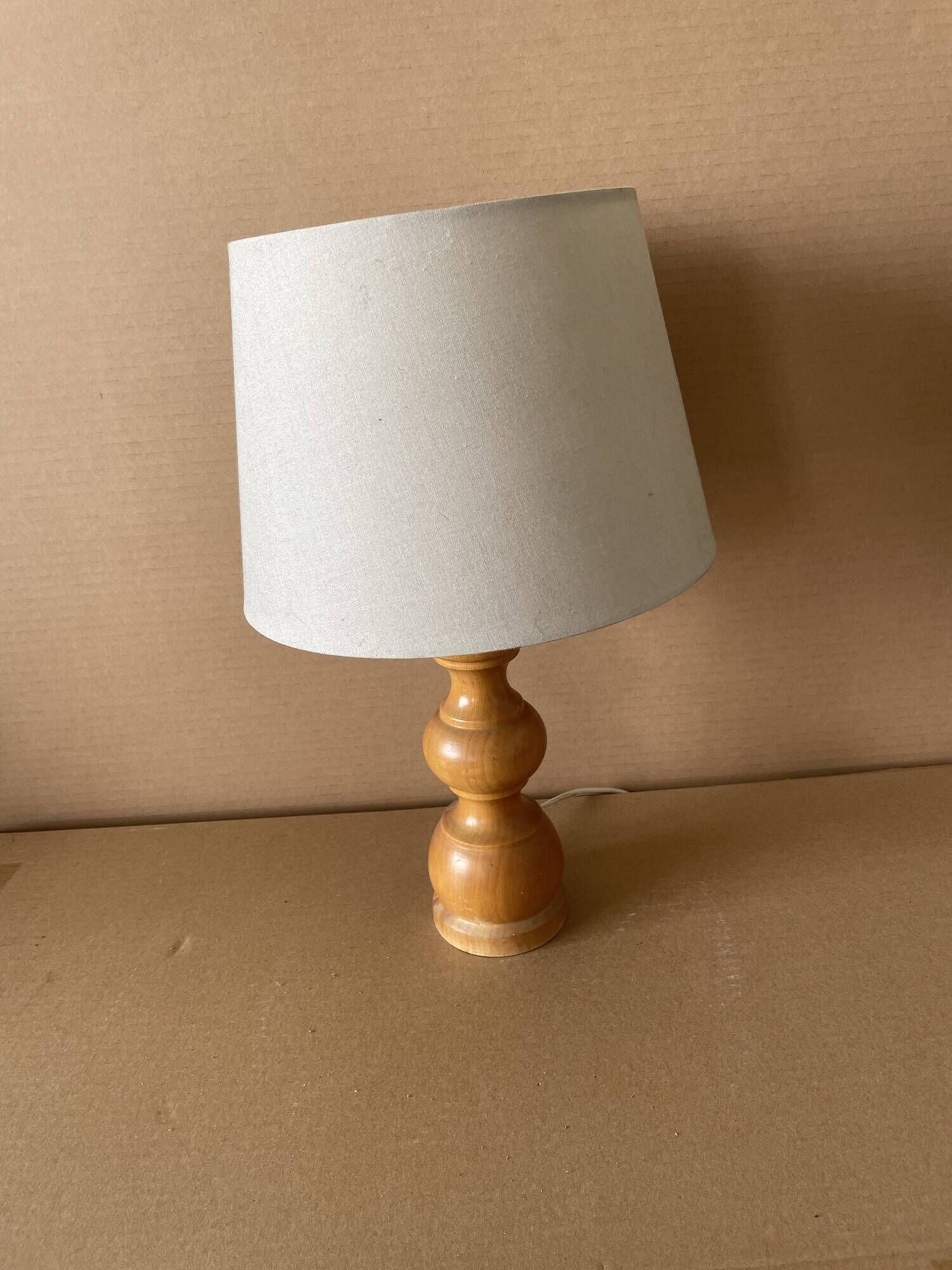 Lampe à poser en bois tourné