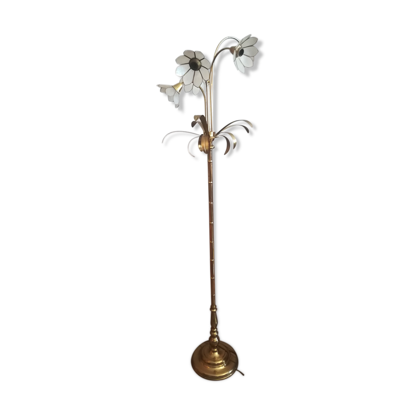 Brass and mother-of-pearl lamppost
