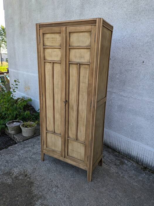 Small Parisian wardrobe