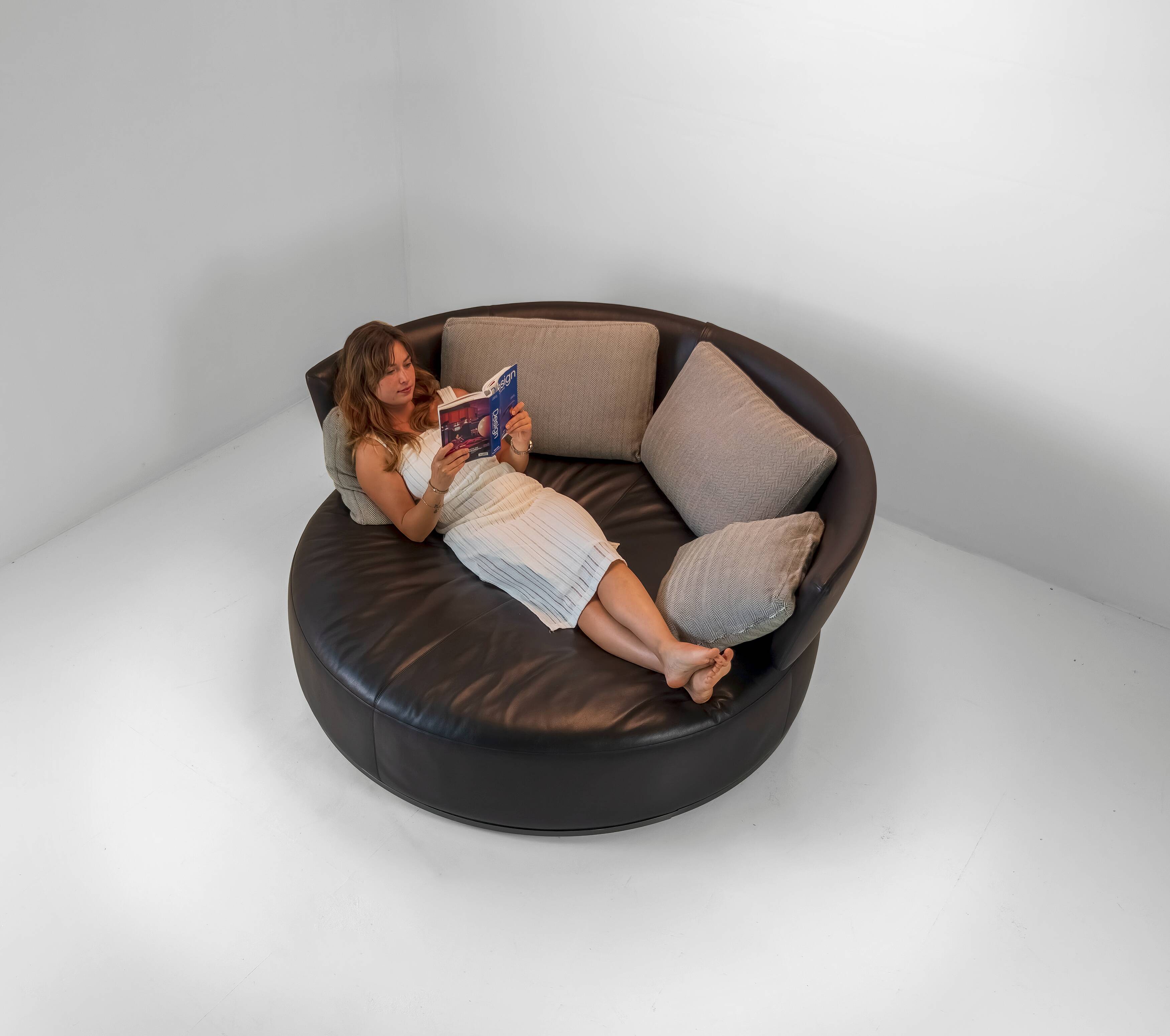 B&B Italia / Maxalto Amoenus swivel loveseat / sofa – Antonio Citterio