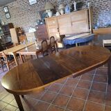 Scandinavian extendable table in rosewood from the 1960s.