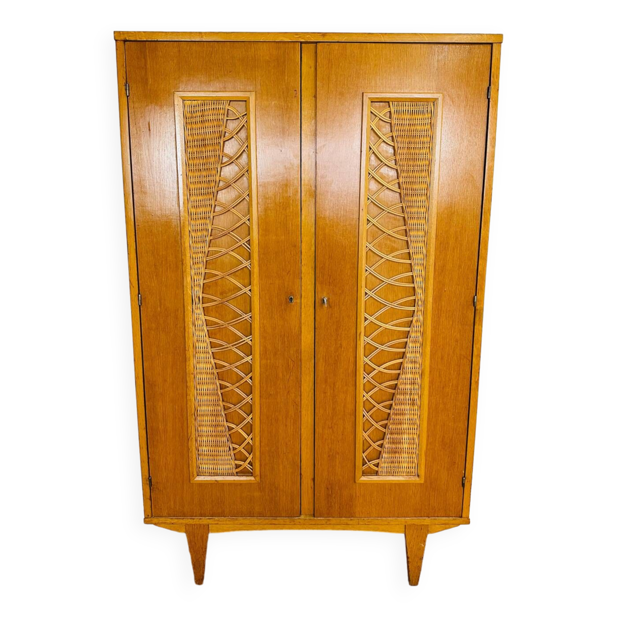 Armoire vintage