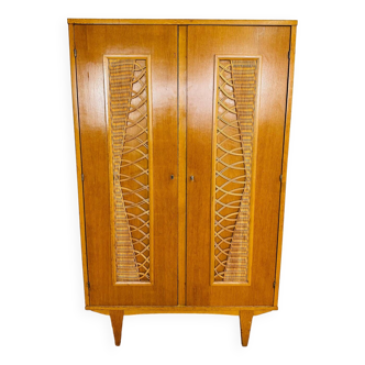 Armoire vintage