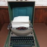 Remington noiseless army green typewriter made in france 50s