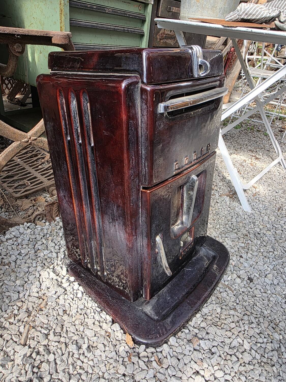 Godin enameled cast iron stove for coal and wood