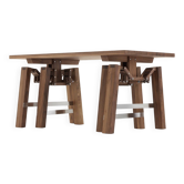 Table Walking en noyer par Wouter Scheublin