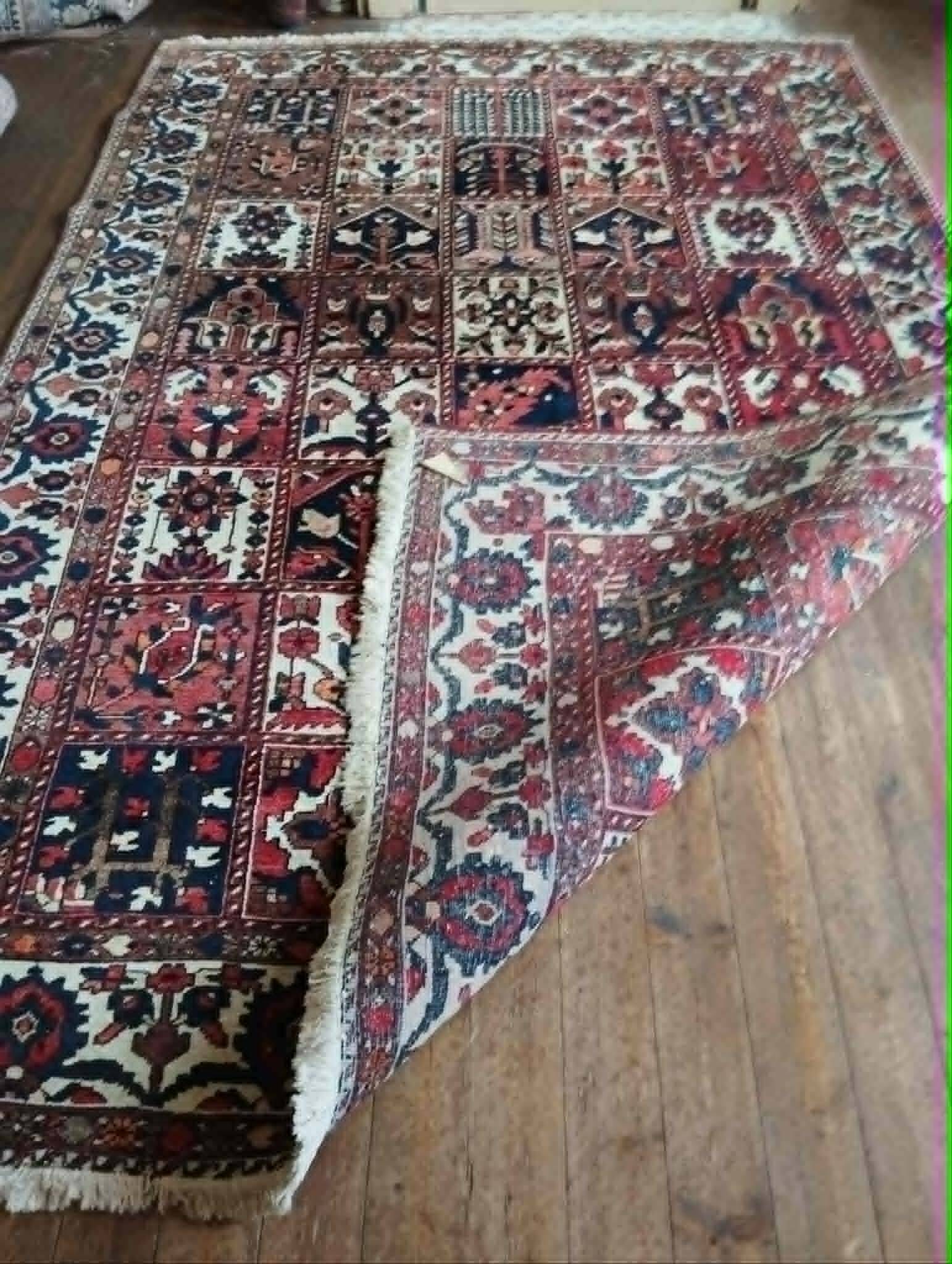Handmade Bachtiar Persian rug 320x215cm