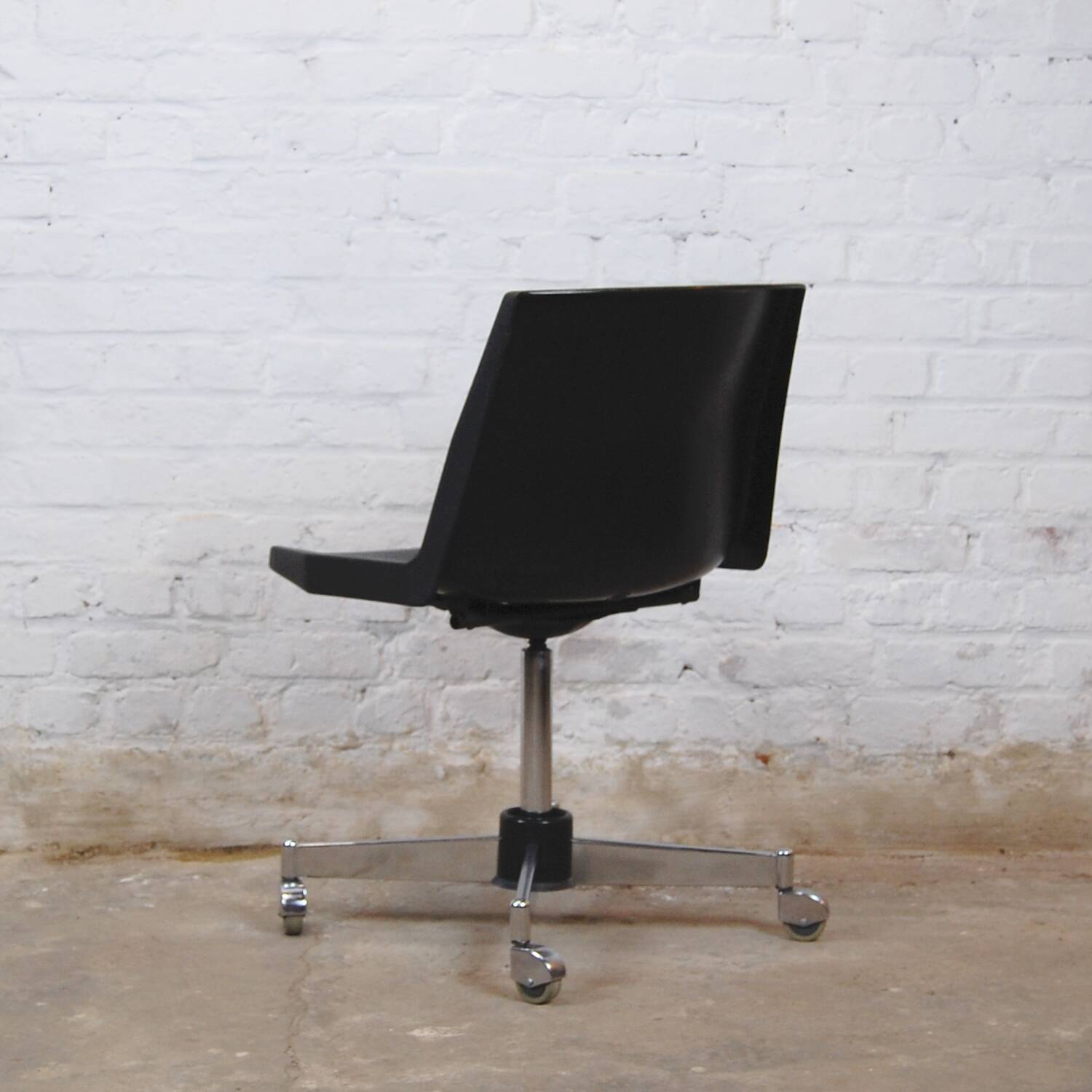 “Golf” office chair by JP Emonds-Alt for Meurop 1970s