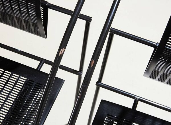 Chaises Quinta de Mario Botta pour Alias Italie 1986