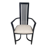 Chaise design en bois noir