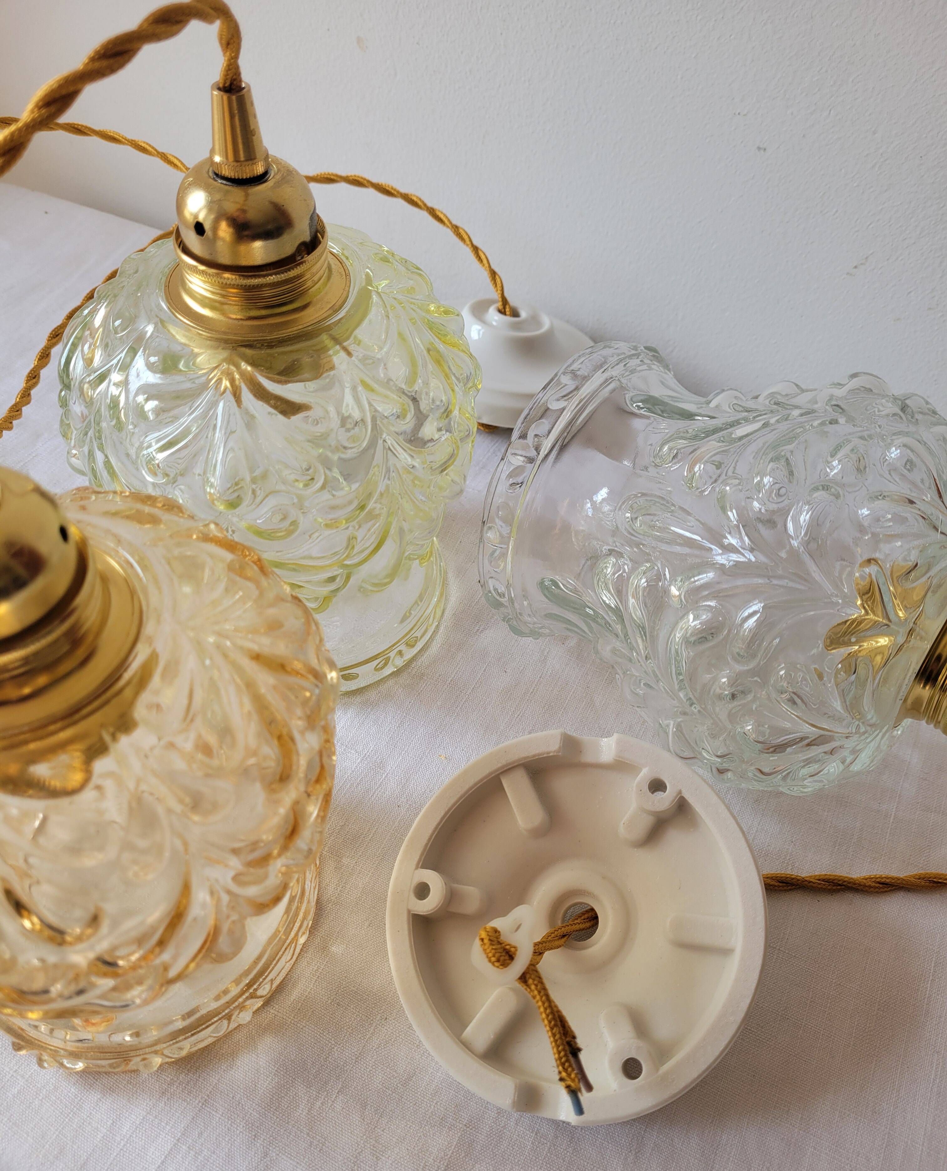 Trio de suspensions en verre moulé
