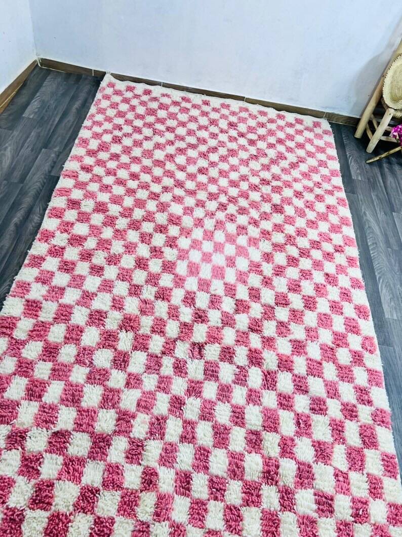 Traditional handmade Berber rug, size 2/3 m.