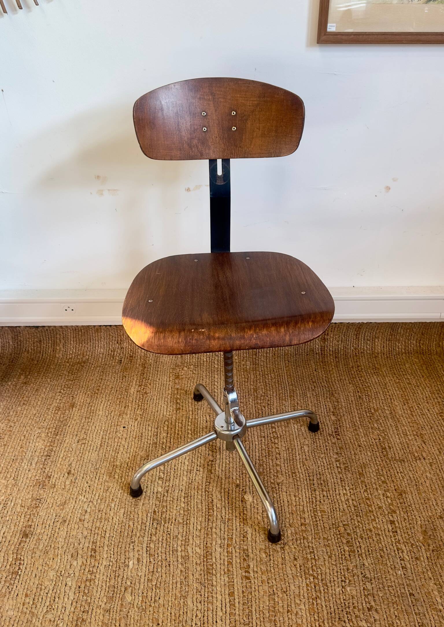 Stella industrial workshop chair