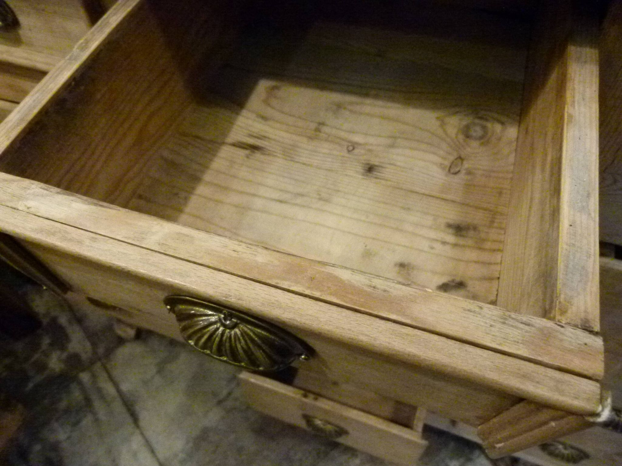 Counter with marble top from the 20th century.