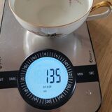 4 cups and saucers made of fine porcelain from Bavaria.