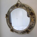 Round gilded metal mirror, crown of roses