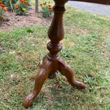 Marquetry pedestal table