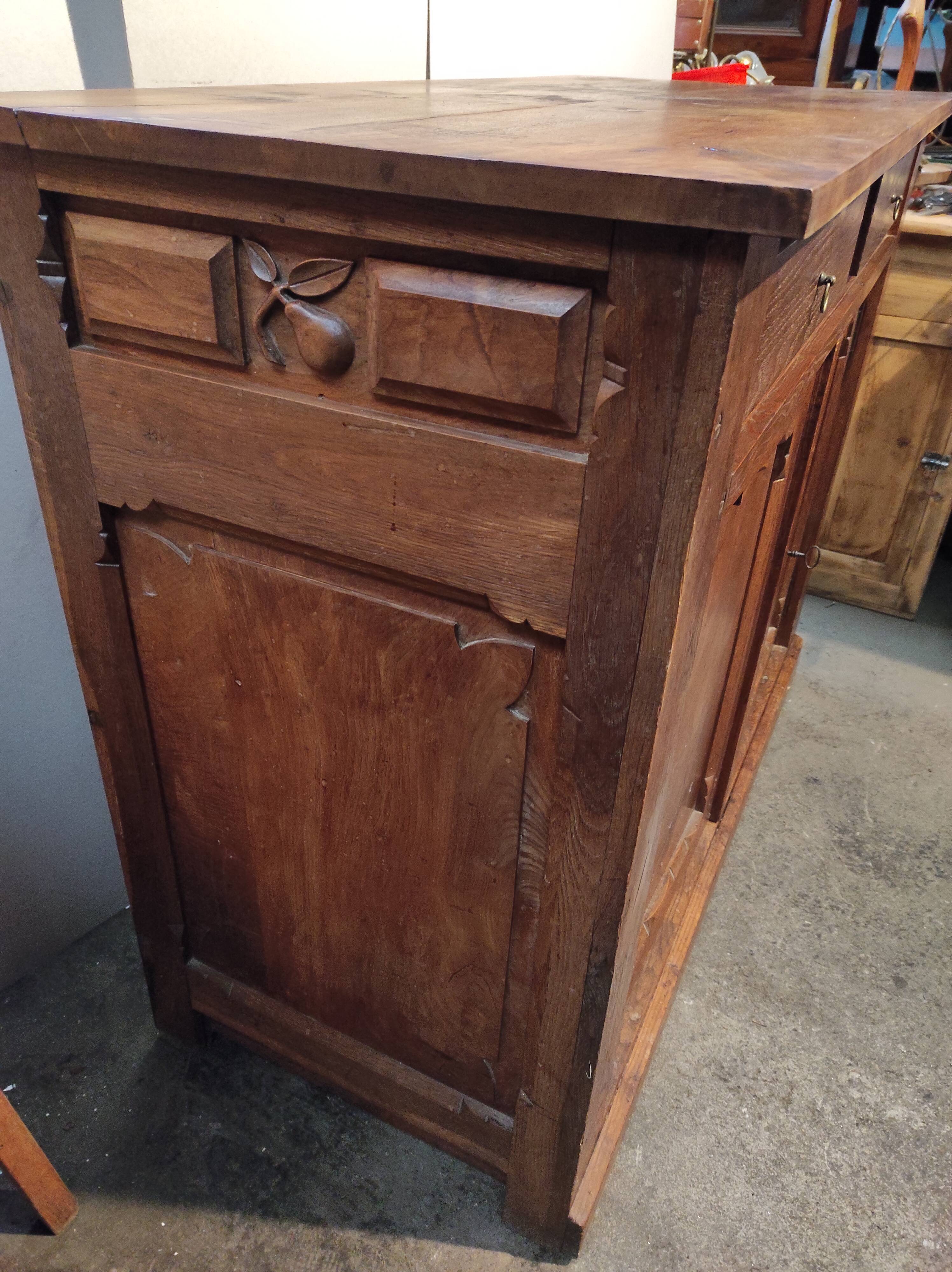 Former Parisian oak buffet 2 doors 2 drawers