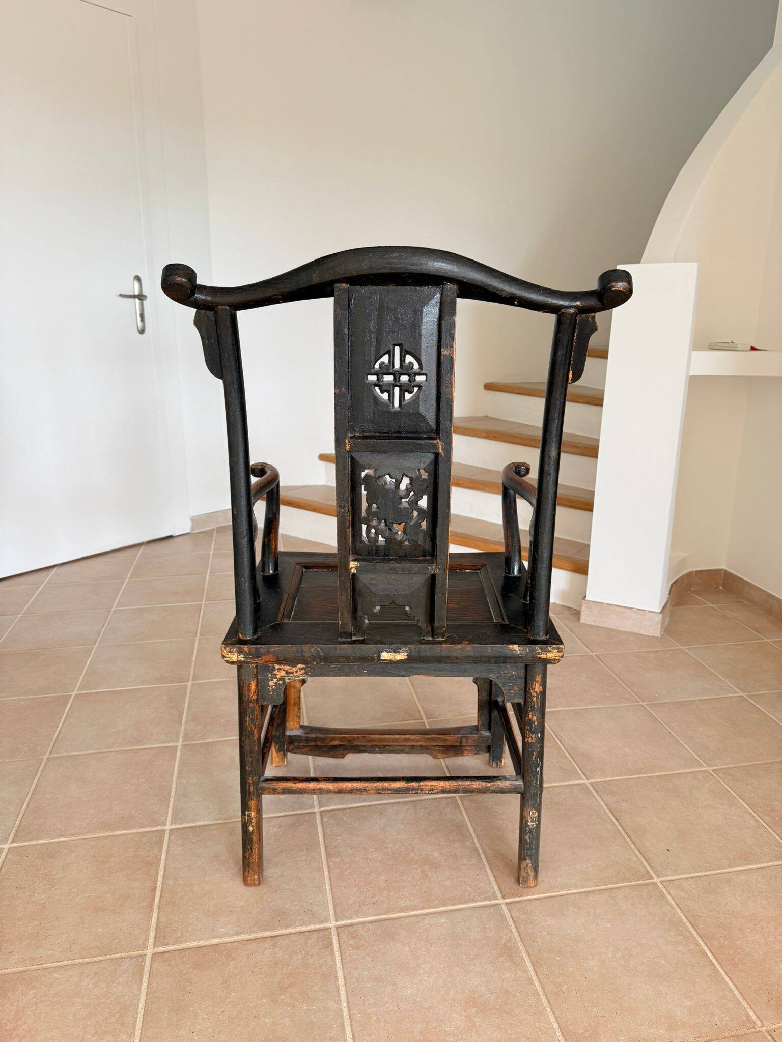 Elm wood armchair China 1900