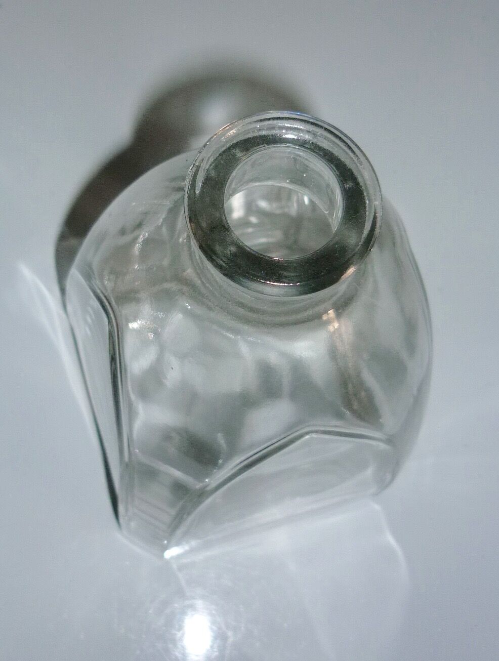 Modern square glass carafe