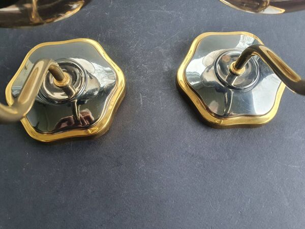 Paire d'appliques en laiton doré et verre fumé anciennes