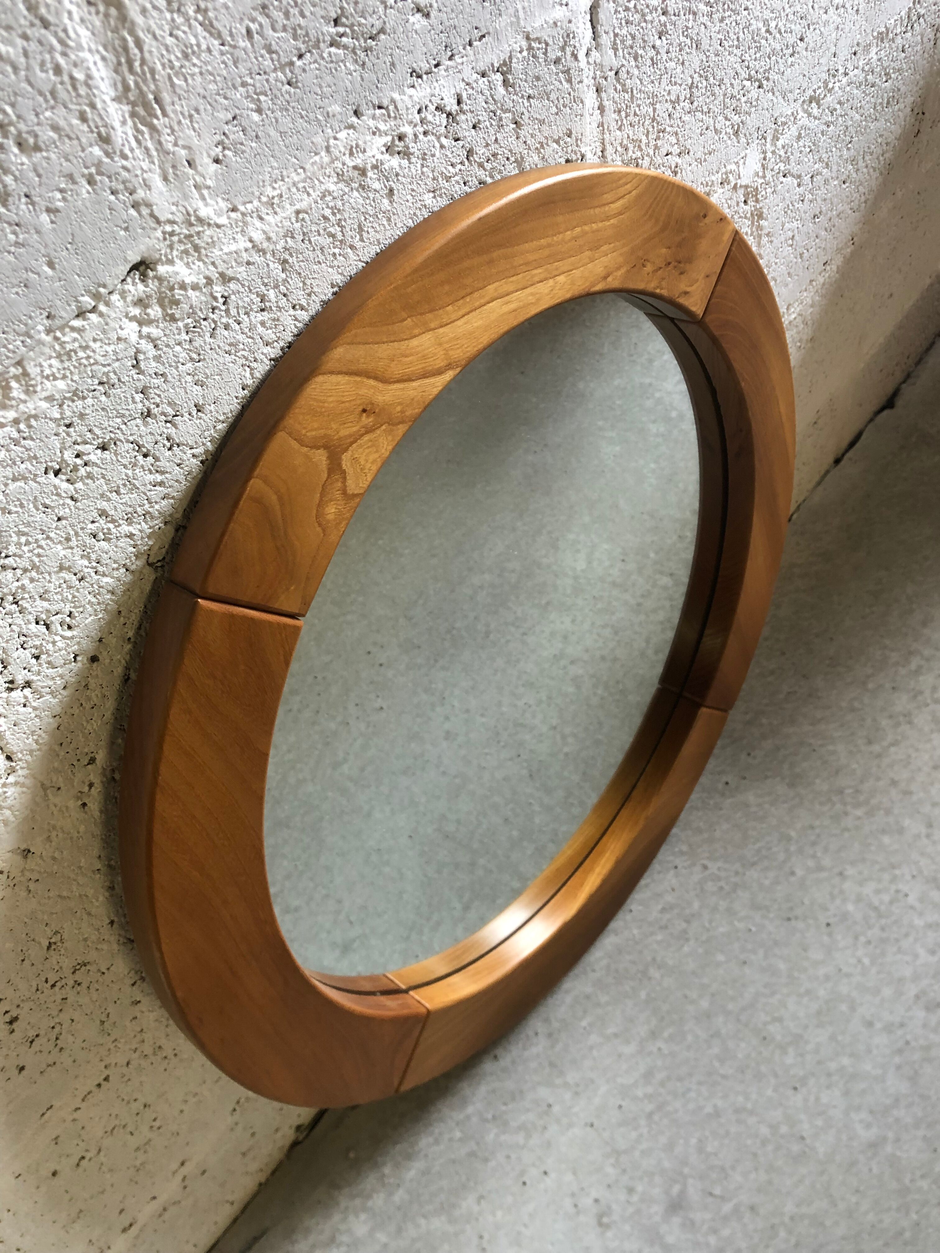 Round mirror in solid elm Maison Regain