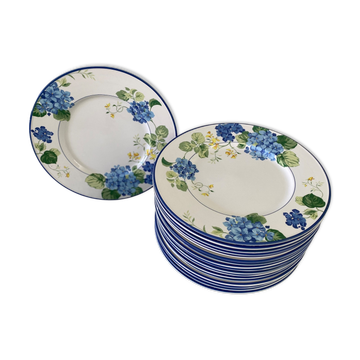 "Hortensia" table service from Luneville