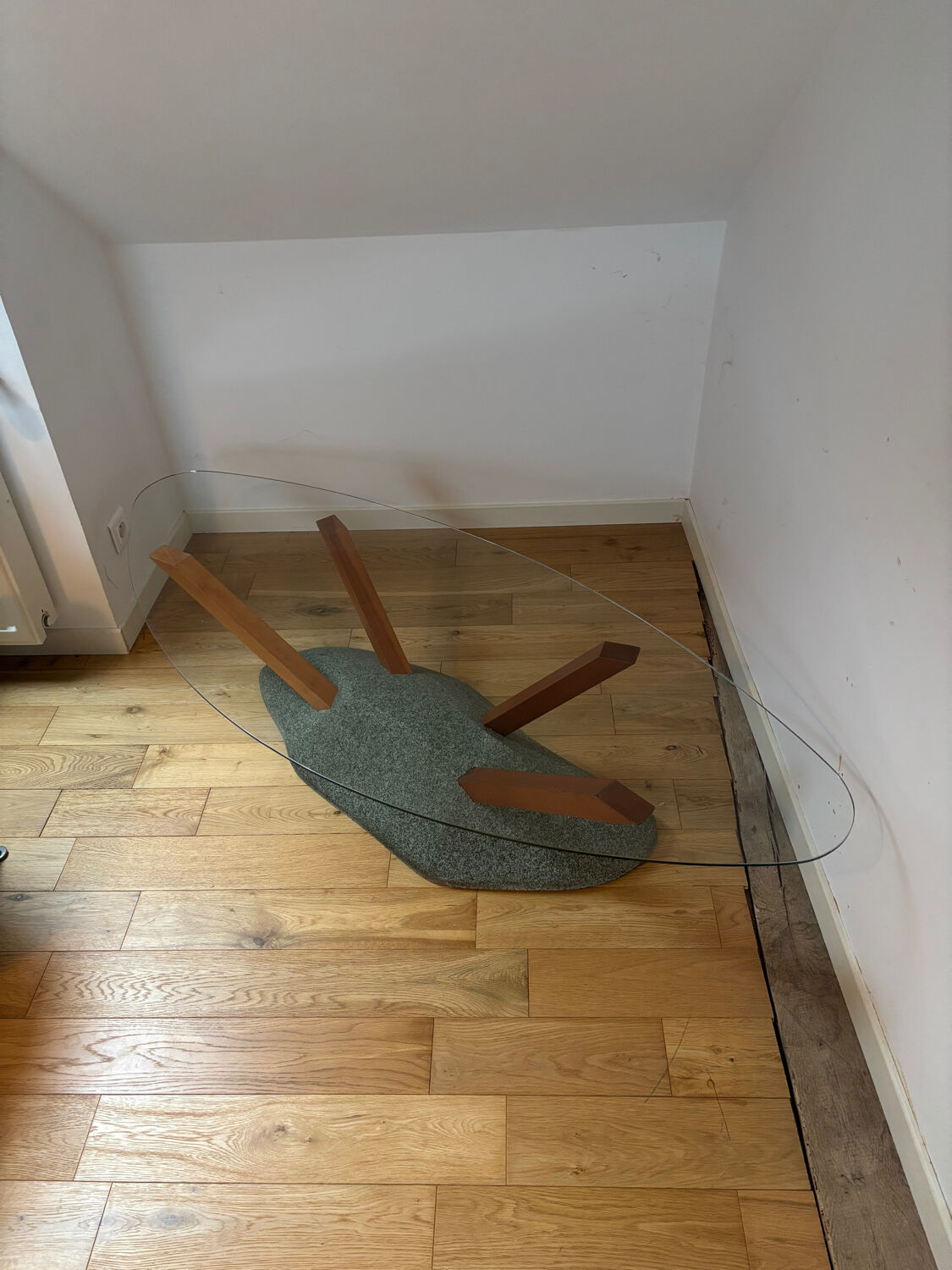 Coffee table by Paolo Deganello, model Artifici from 1985.