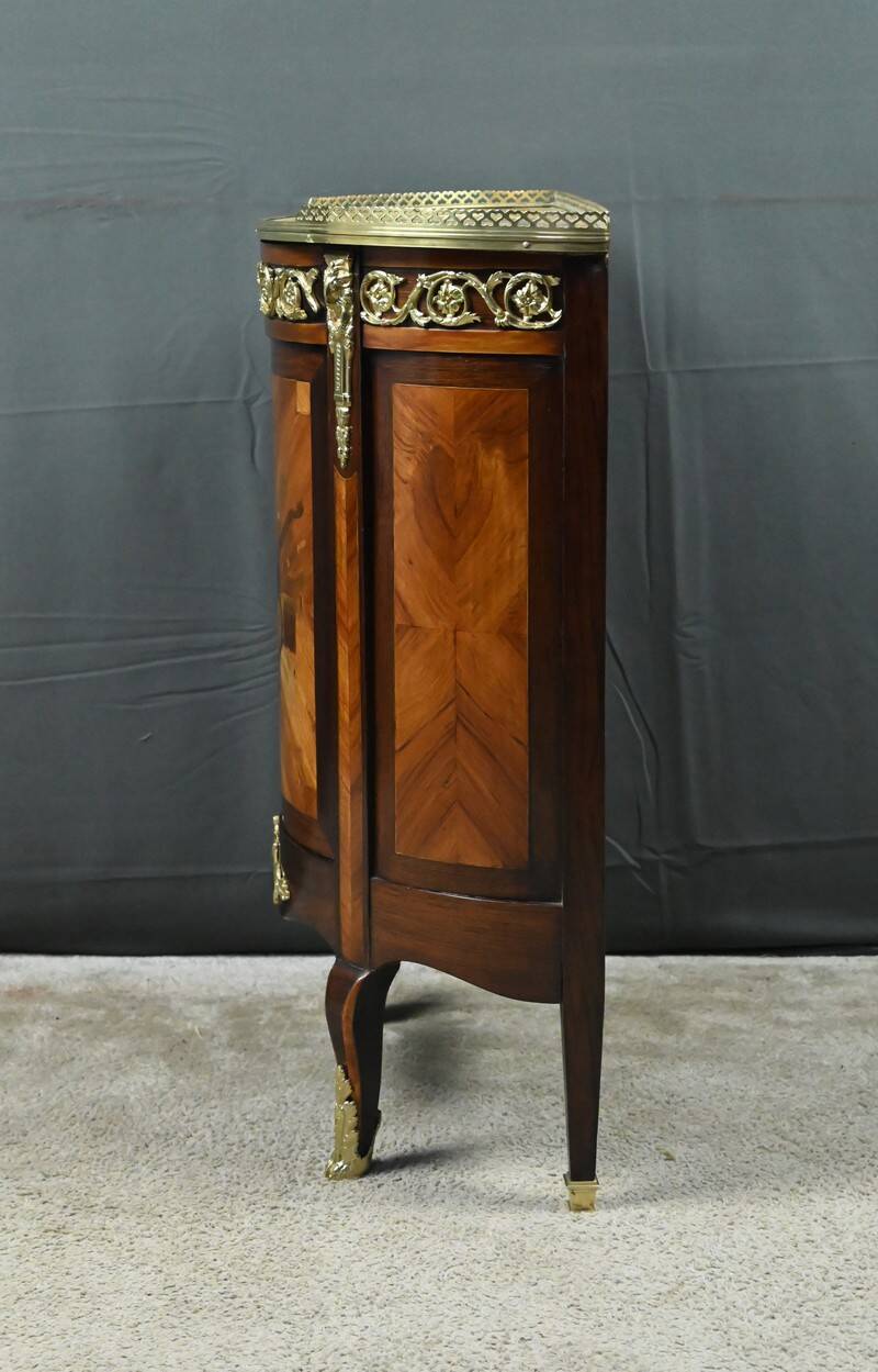 Small living room piece in precious wood marquetry, Louis XVI style – mid-19th century.