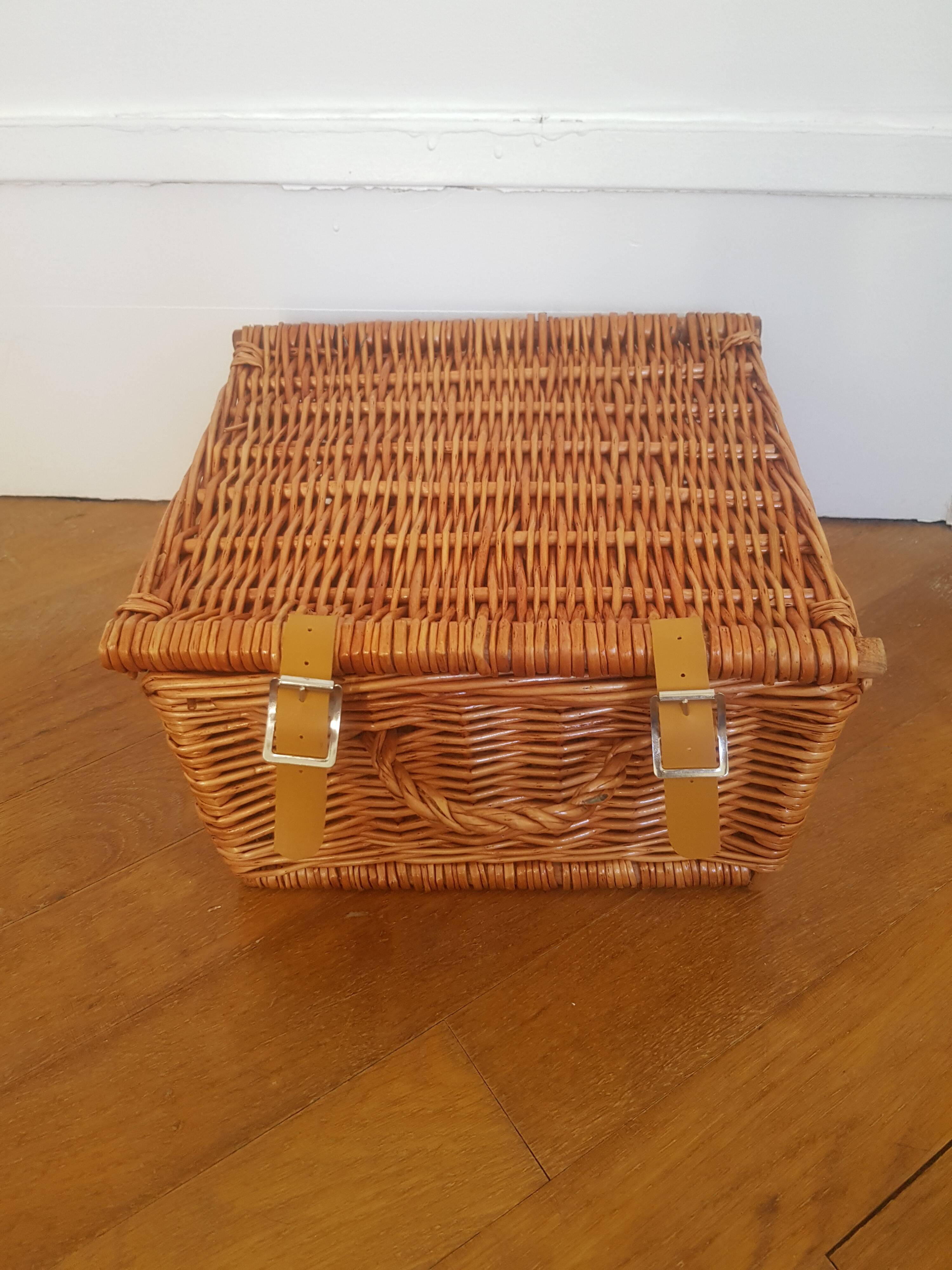 Wicker basket