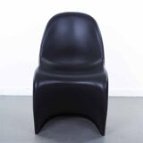 Verner Panton black chair – Vitra