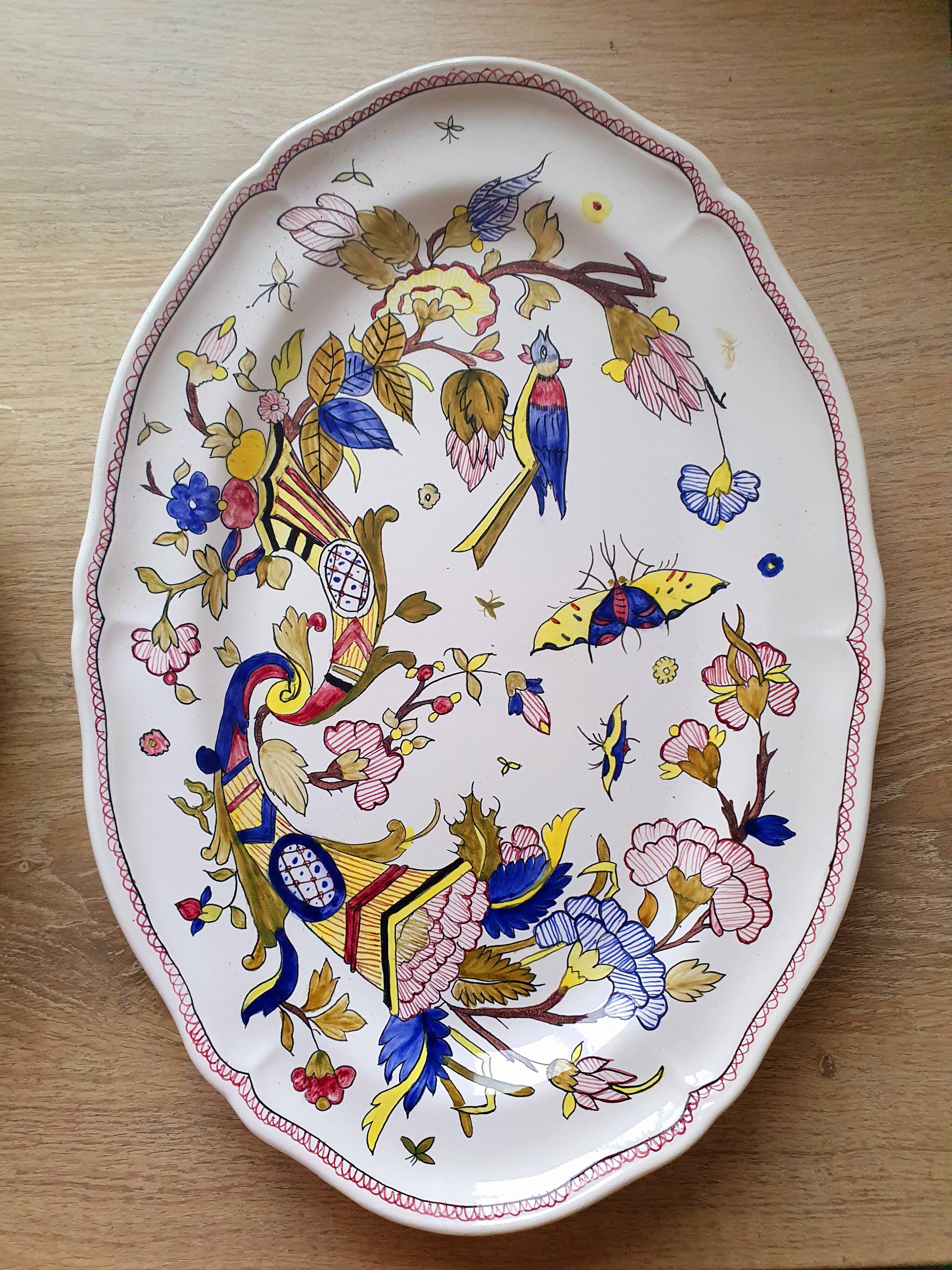 Plat de service décoré