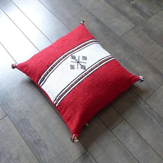 Moroccan Berber cushion Red and White