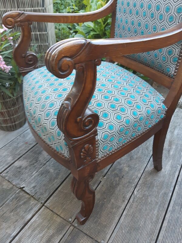 Pair of chairs restoration