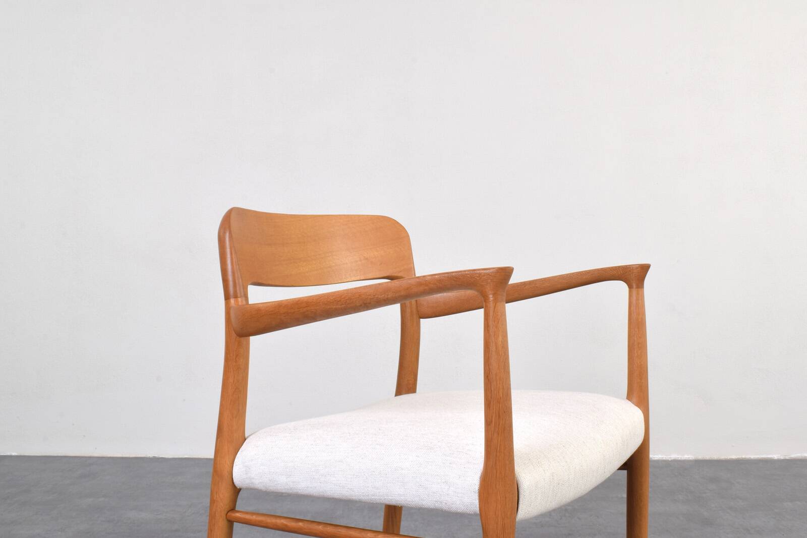 Chaise de salle à manger danoise modèle 56 du milieu du siècle par Niels O. Møller pour J.L. Møller