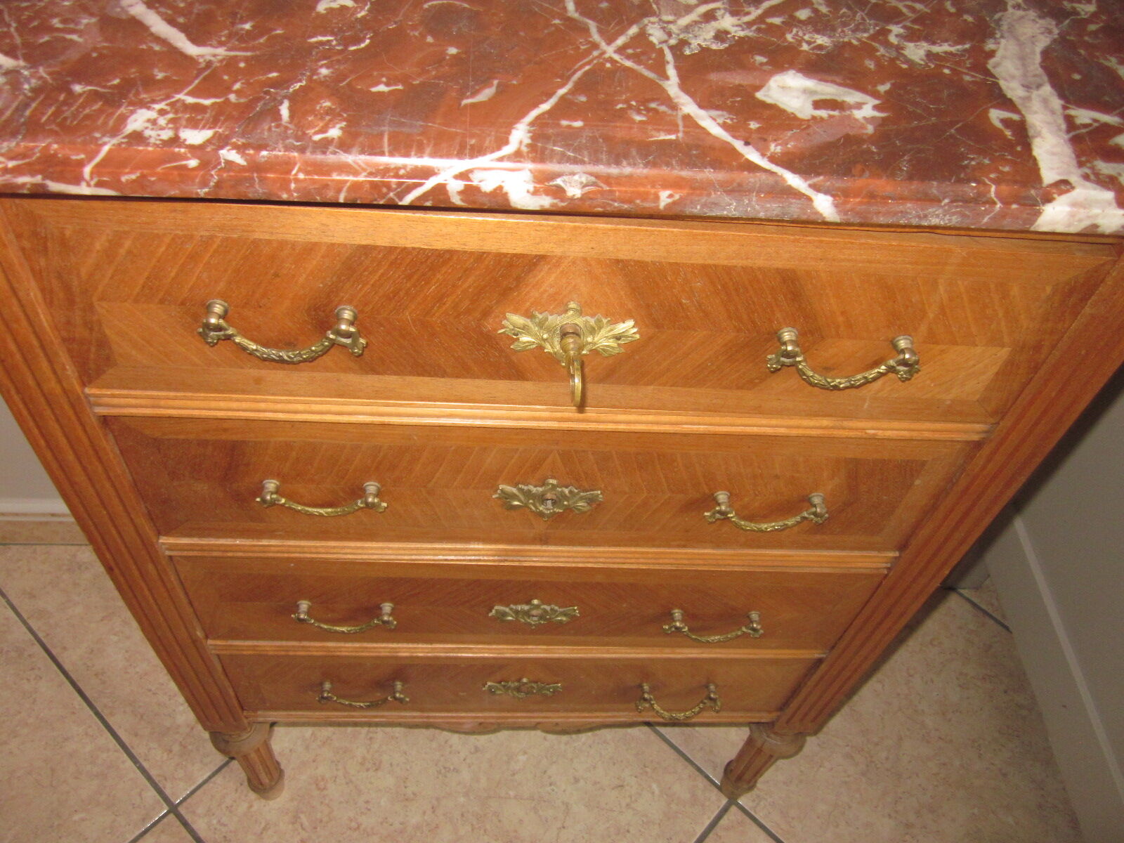 Commode en marqueterie 4 tiroirs 1920