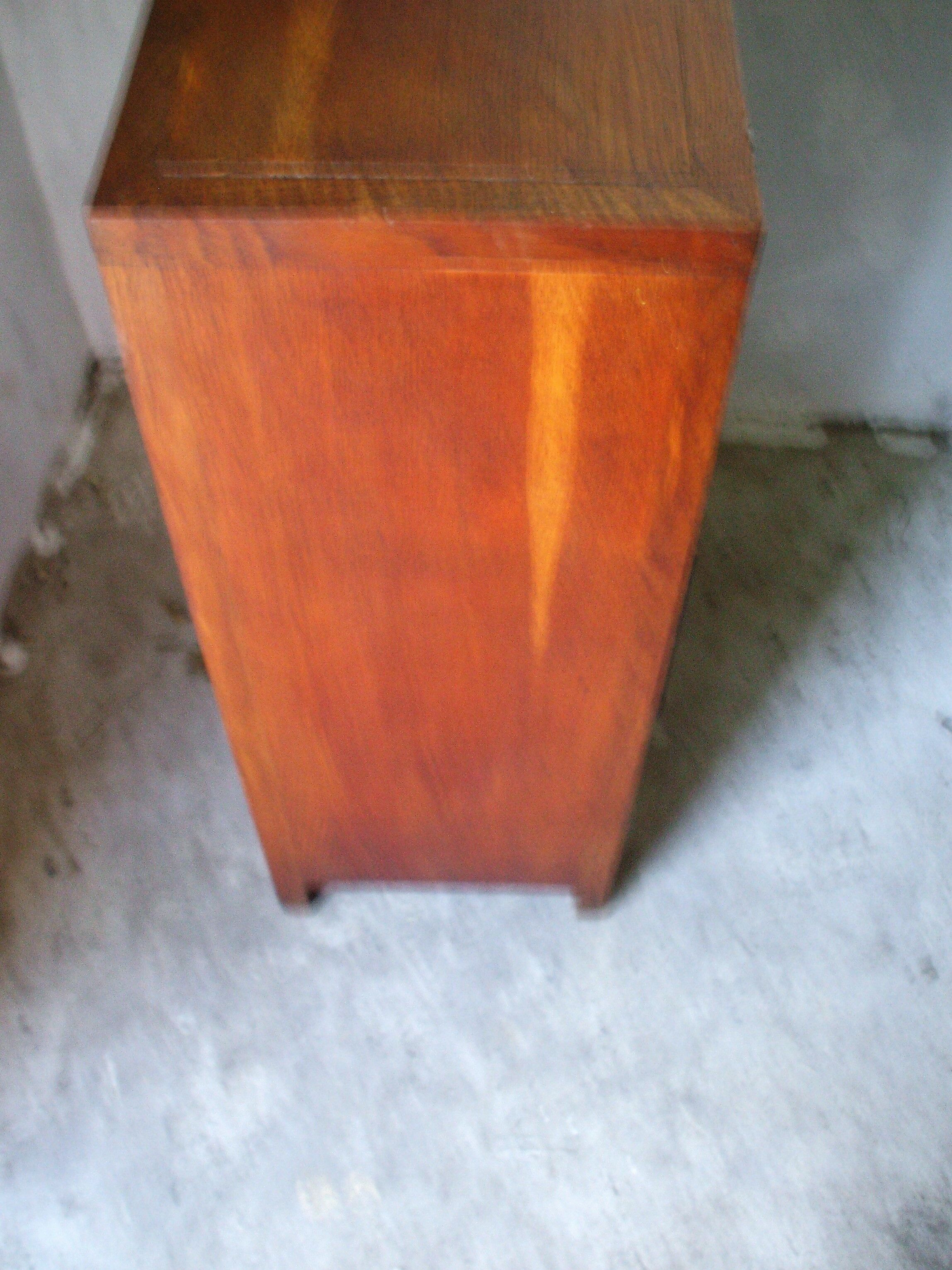 Dresser of the 20/30 years