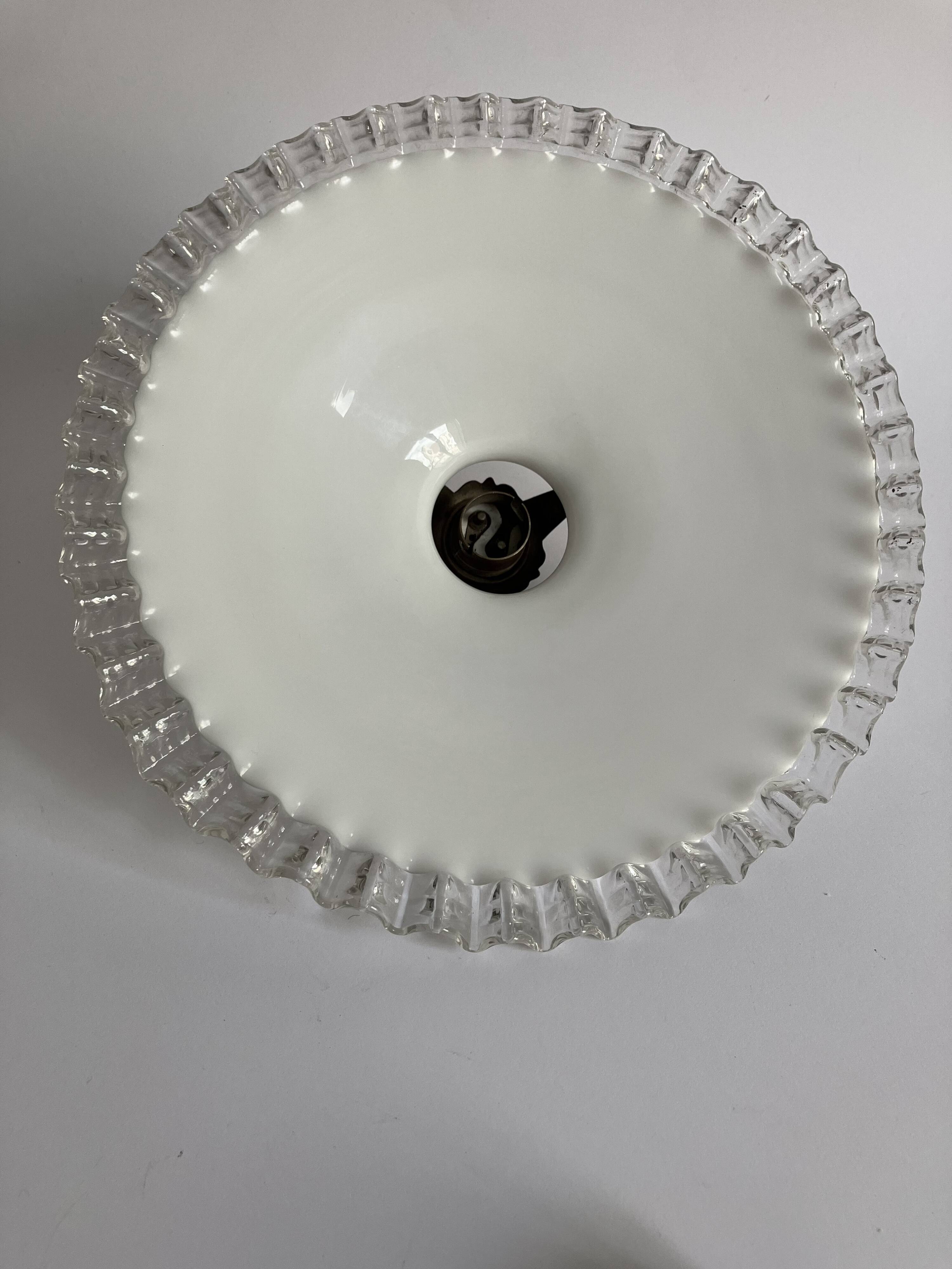 Suspension opaline, éclairage vintage