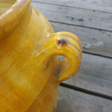 19th-century yellow varnished pot