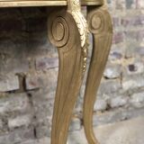 Console de style Louis XV en bois sculpté à dessus bois noir ciré