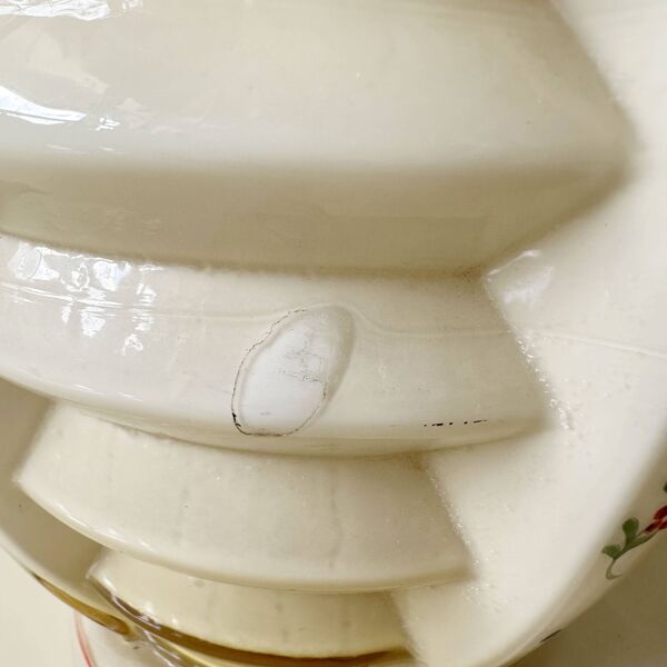 Vase Art Déco Skyscrapper Opaline