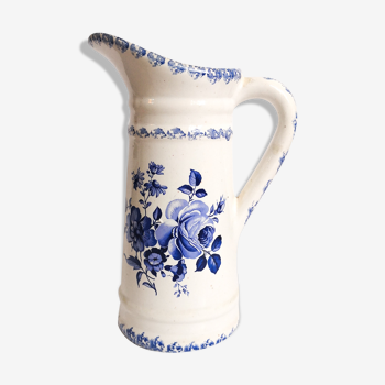 Sandstone pitcher