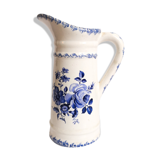 Sandstone pitcher