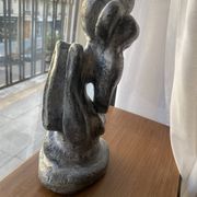 Sculpture contemporaine figurant une femme